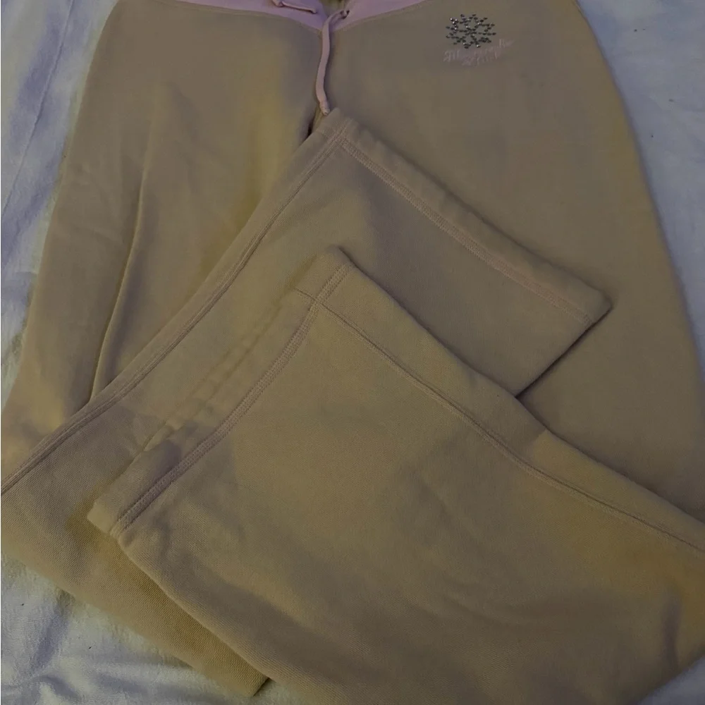 Rare Abercrombie Fitch Tan Sweatpants w/Embellish snowflake & board bum on butt - Picture 9 of 9